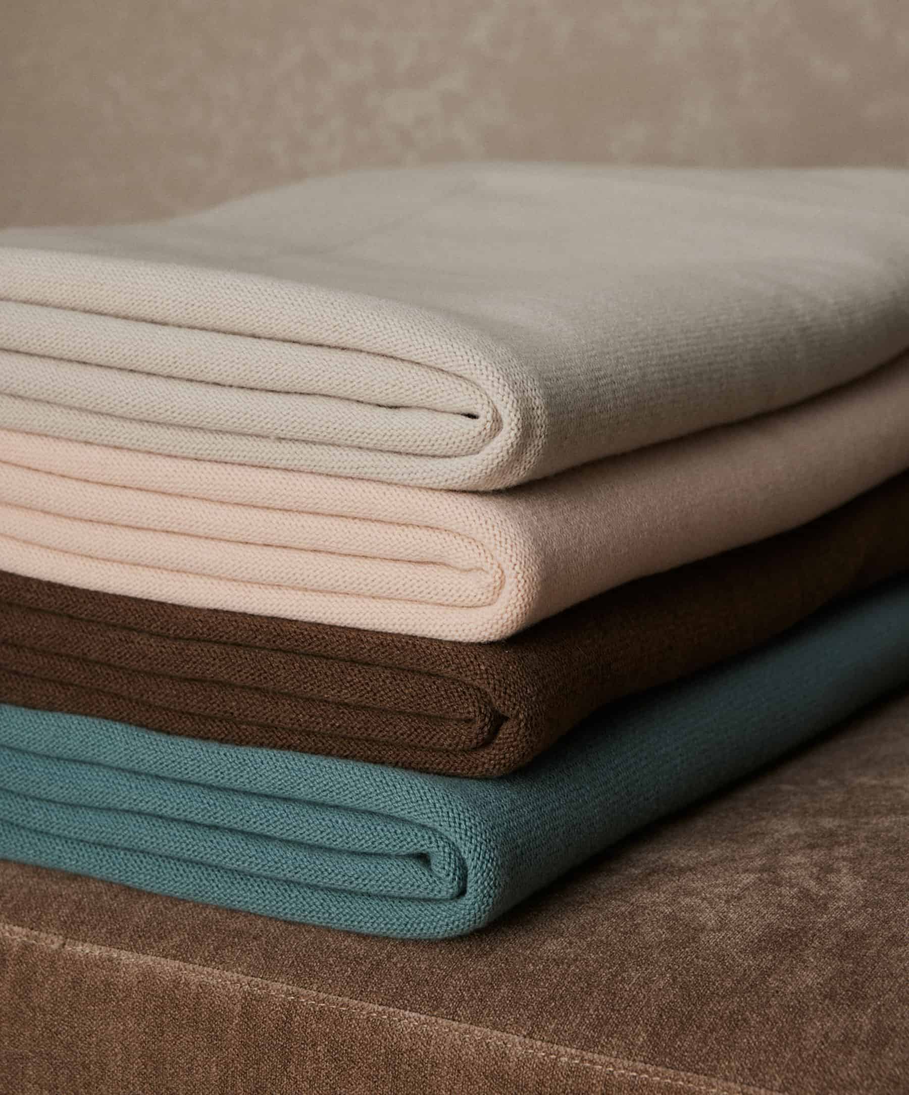 100% NZ Merino Wool Throw - Bluestone - Image 3