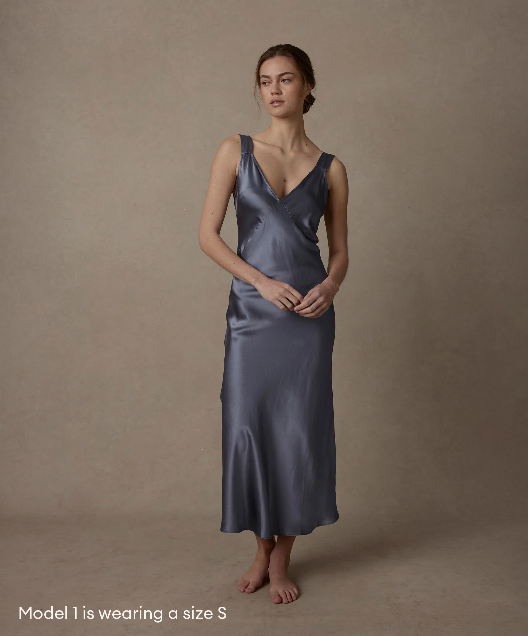 A pairing of exceptionally-soft silk - Steel Blue & Ivory - Image 4