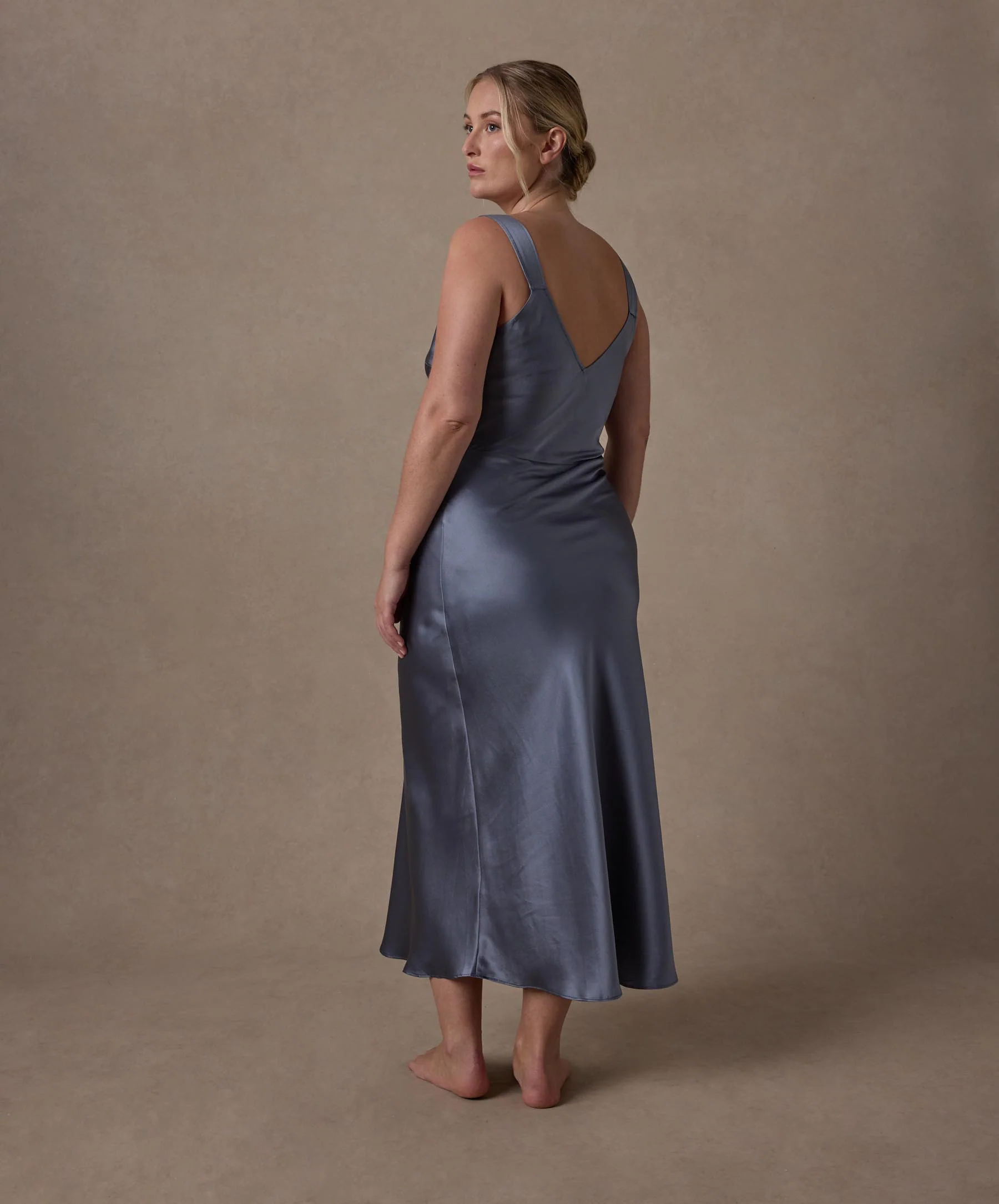 A pairing of exceptionally-soft silk - Steel Blue & Ivory - Image 6
