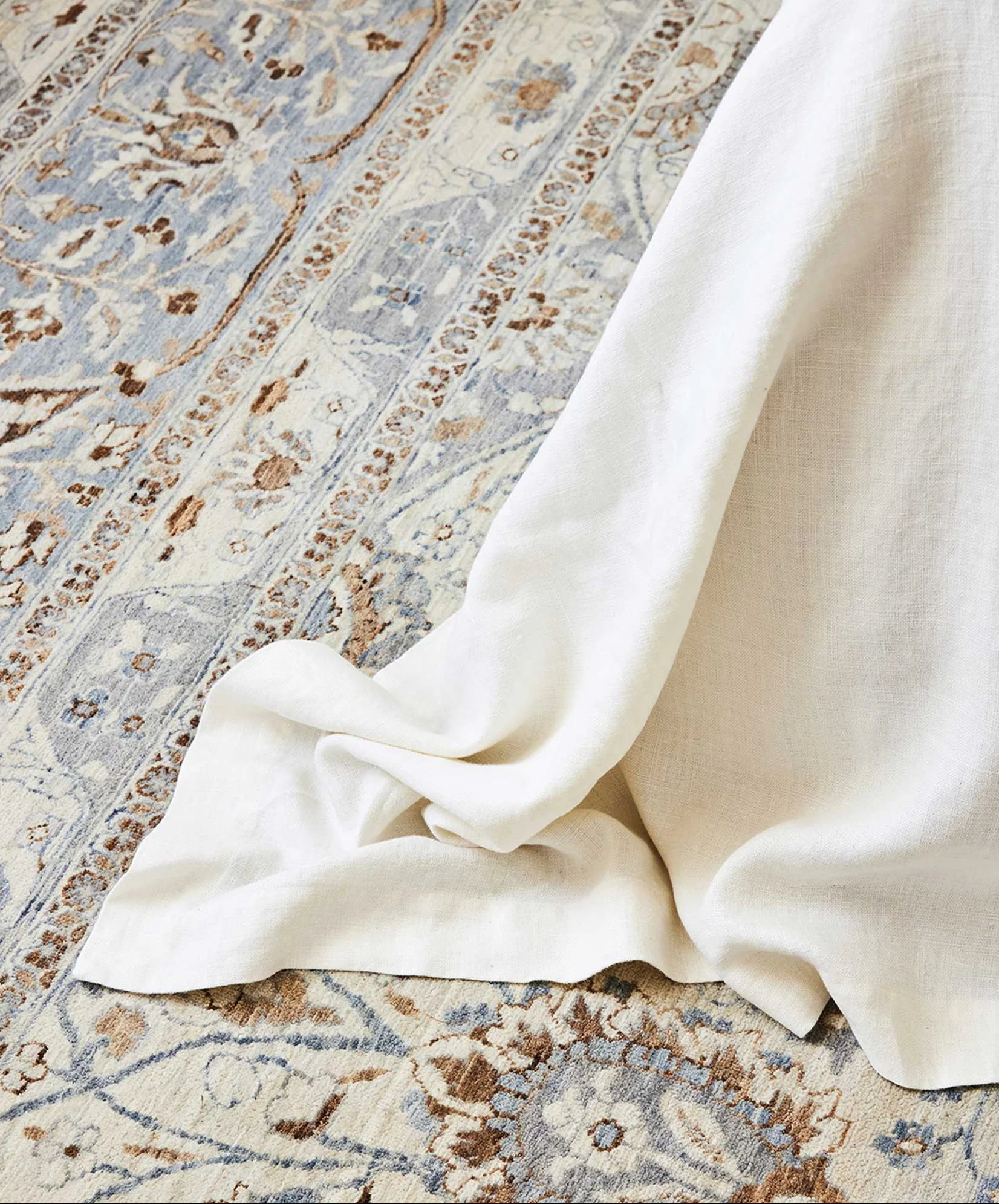 Heavyweight Linen Bedcover - Ivory - Image 4
