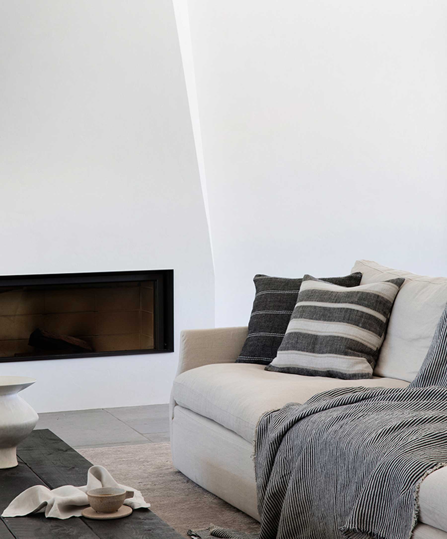 Mira Linen Cushion Cover - Enzo - Image 3
