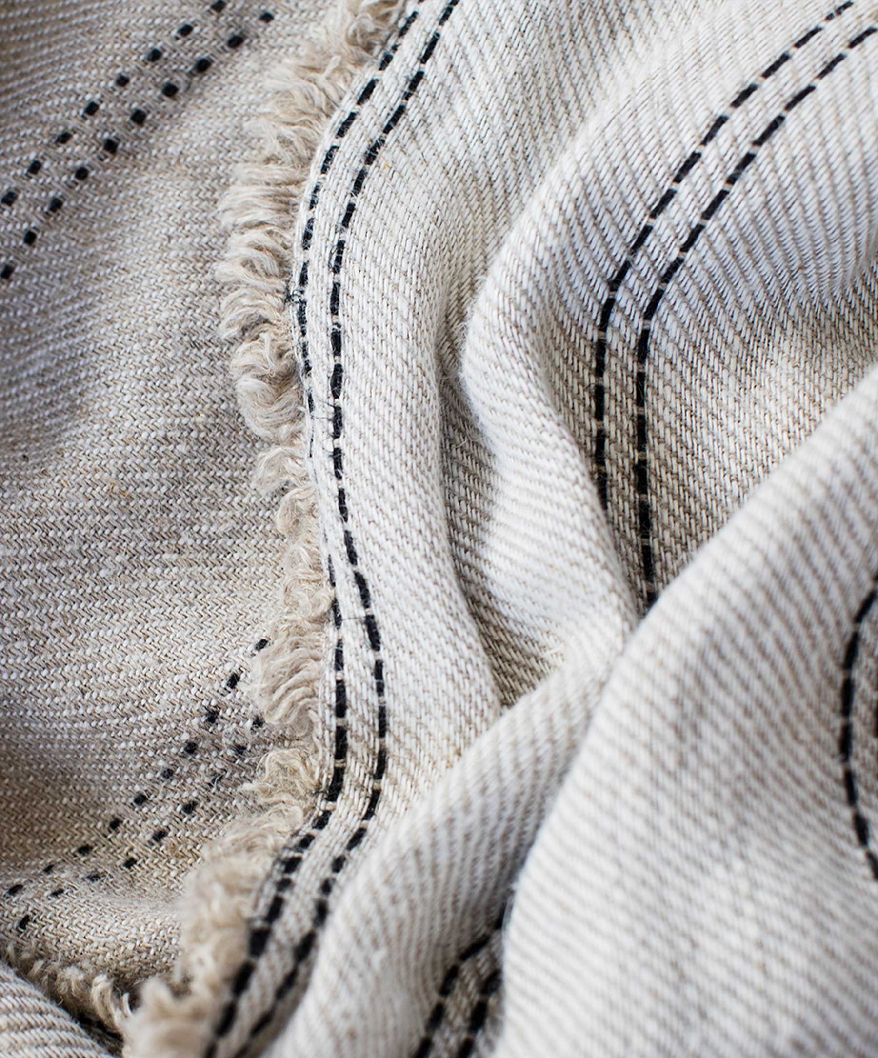 Mira Linen Throw - Ana - Image 4