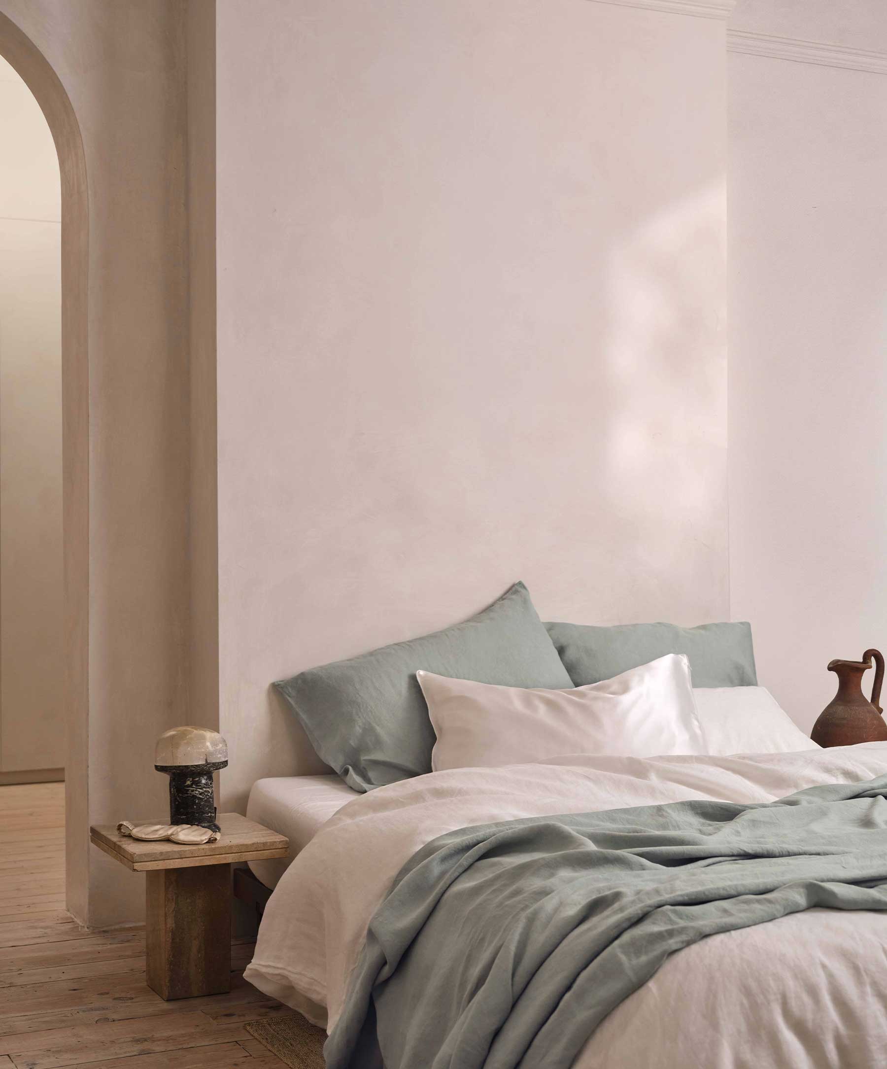 Silk Linen Flip Pillowcase - White - Image 5