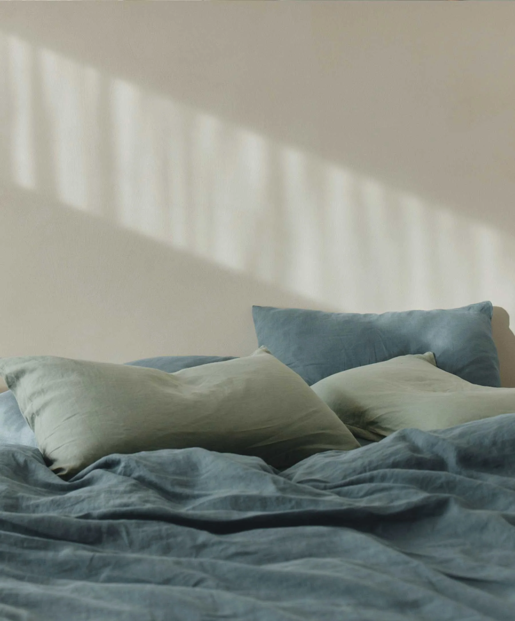 Linen Sheet Set with Pillowcases - Bluestone - Image 3