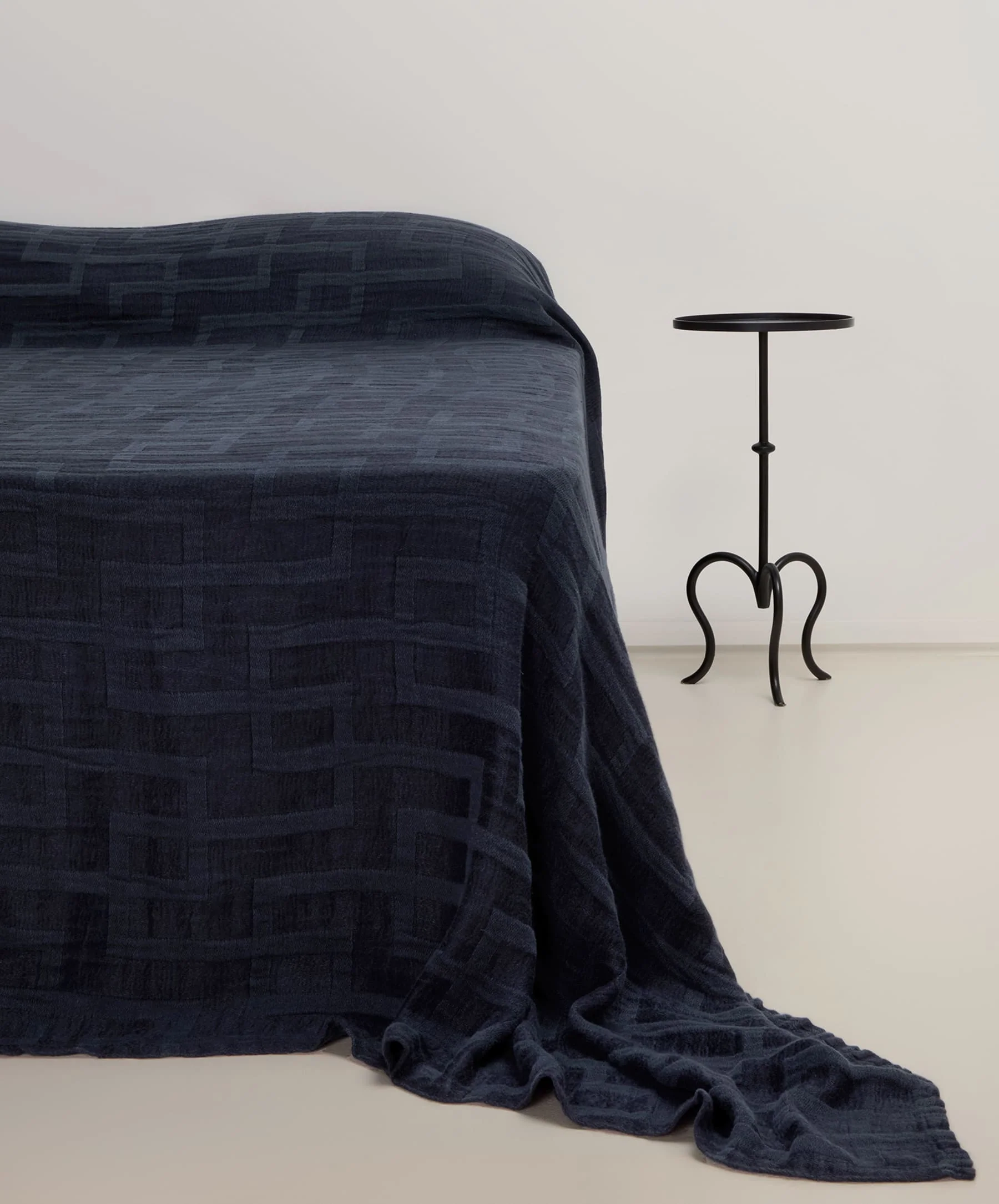 Rolfes Bedcover - Navy - Image 4