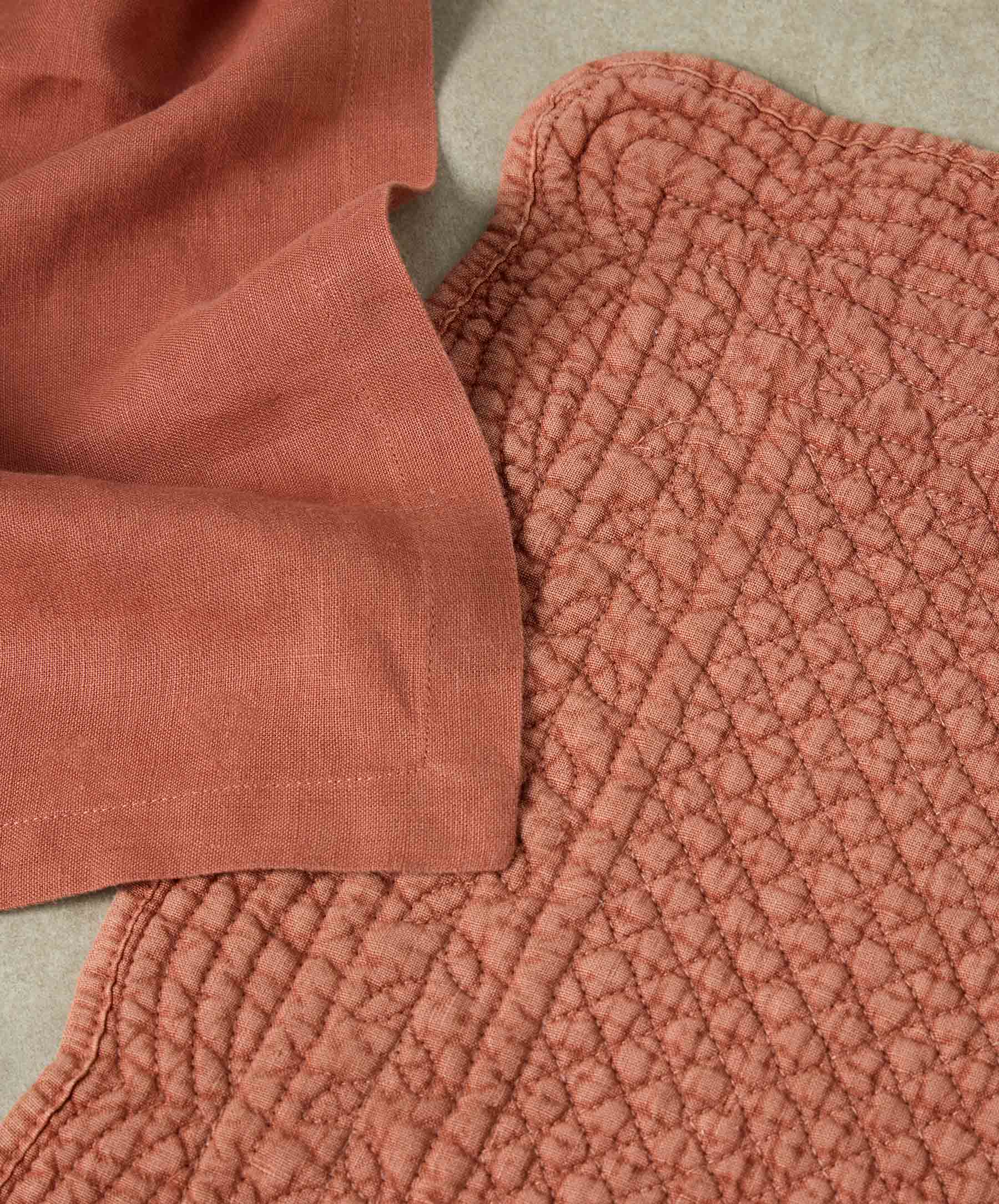 Scalloped Linen Placemats - Sienna - Image 4