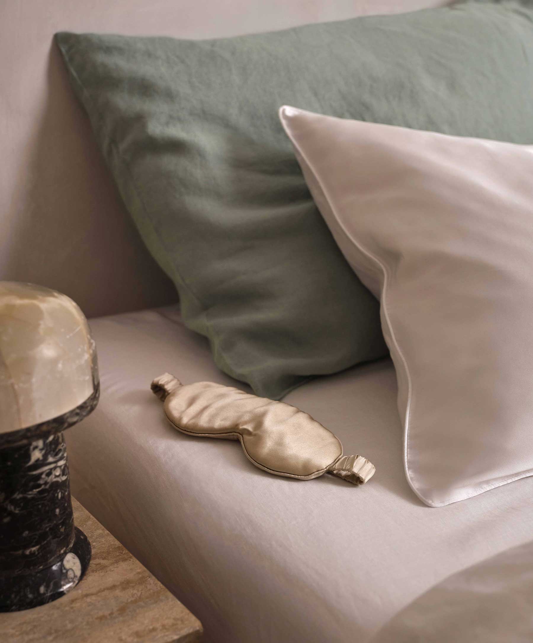 Silk Eye Mask - Natural - Image 3
